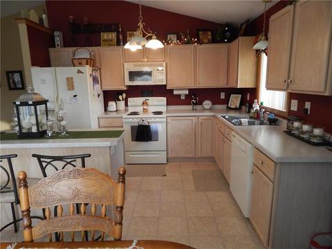 218 Oslo Ave, Marshall, MN 56258 photo 4