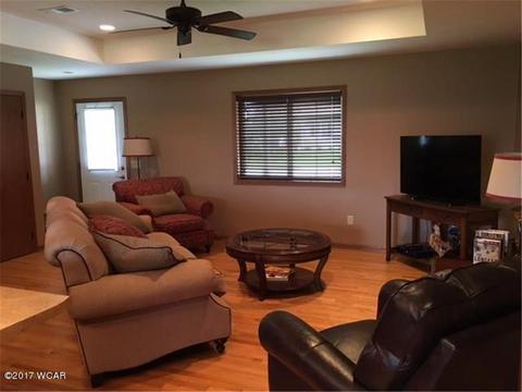 606 Genesis Ave, Marshall, MN 56258 photo 3