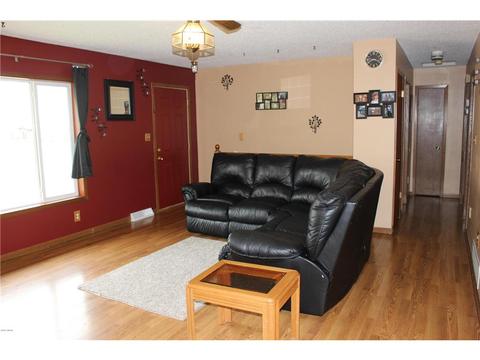 1408 Parkside Dr, Marshall, MN 56258 photo 4