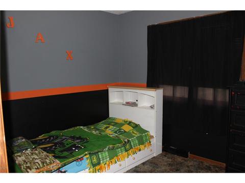 1408 Parkside Dr, Marshall, MN 56258 photo 9