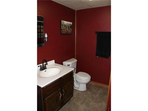 1408 Parkside Dr, Marshall, MN 56258 photo 17