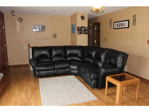 1408 Parkside Dr, Marshall, MN 56258 photo 3
