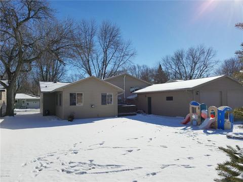 504 Lawrence St, Marshall, MN 56258 photo 2