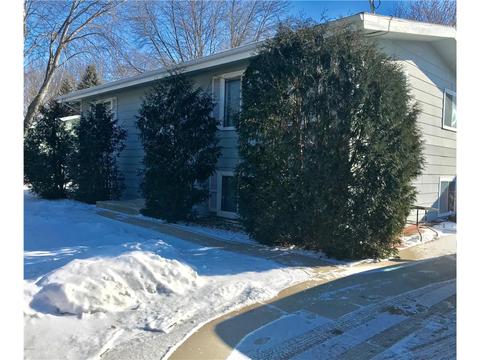 812 Pleasant View Dr SE, Willmar, MN 56201 photo 1