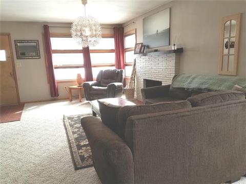 405 N 3rd St, Marshall, MN 56258 photo 3