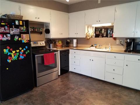 405 N 3rd St, Marshall, MN 56258 photo 5