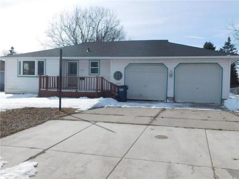 603 E Walnut Ave, Olivia, MN 56277 photo 1