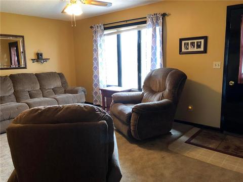 1404 Parkside Dr, Marshall, MN 56258 photo 2
