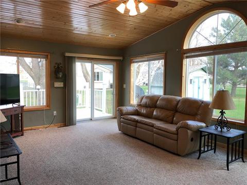 1404 Parkside Dr, Marshall, MN 56258 photo 8