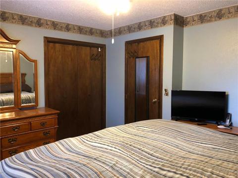 1404 Parkside Dr, Marshall, MN 56258 photo 11