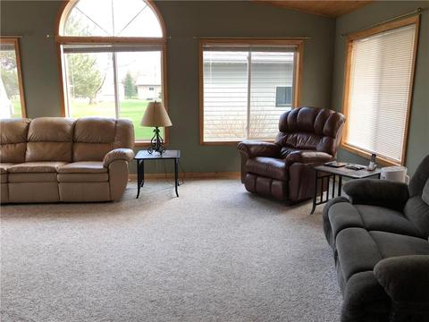 1404 Parkside Dr, Marshall, MN 56258 photo 7