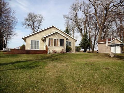 1679 Suhr Dr, Ivanhoe, MN 56142 photo 2