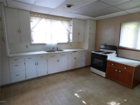1509 3rd Ave, Windom, MN 56101 photo 5