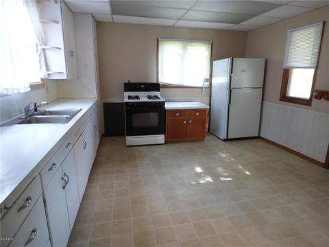 1509 3rd Ave, Windom, MN 56101 photo 4