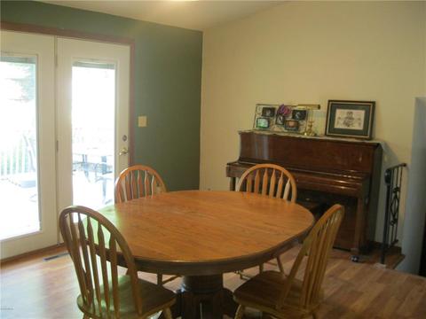 602 Lawrence St, Marshall, MN 56258 photo 5