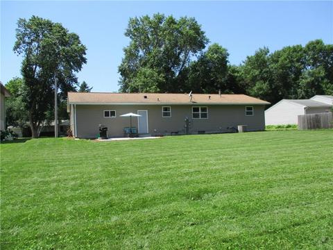 1005 6th St SW, Willmar, MN 56201 photo 4