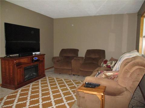 1005 6th St SW, Willmar, MN 56201 photo 9