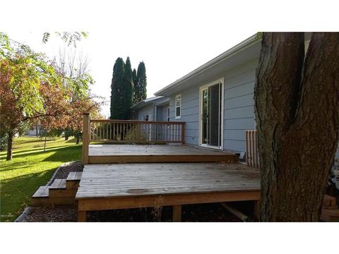921 9 St SE, Willmar, MN 56201 photo 17