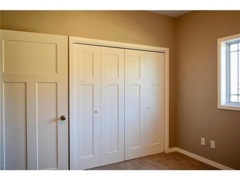 301 Brussels Ct, Marshall, MN 56258 photo 7