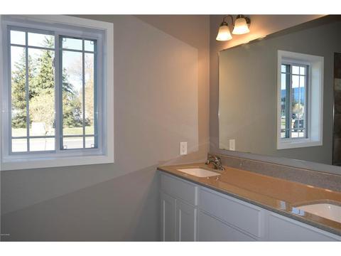 301 Brussels Ct, Marshall, MN 56258 photo 13