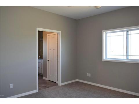 301 Brussels Ct, Marshall, MN 56258 photo 11