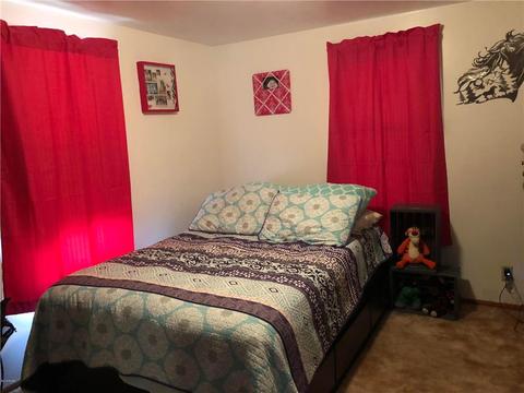 505 S 2nd St, Marshall, MN 56258 photo 9