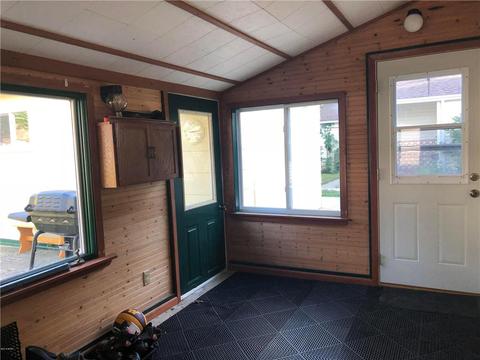 505 S 2nd St, Marshall, MN 56258 photo 13