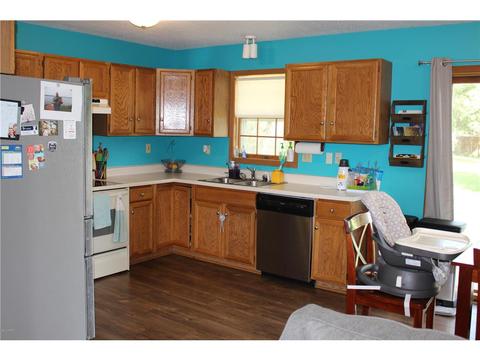 804 N Bruce St, Marshall, MN 56258 photo 5