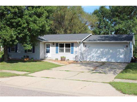 804 N Bruce St, Marshall, MN 56258 photo 1