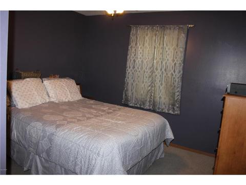 804 N Bruce St, Marshall, MN 56258 photo 9