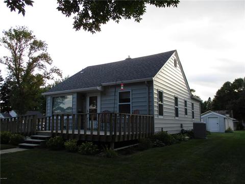1124 3rd St SW, Willmar, MN 56201 photo 1