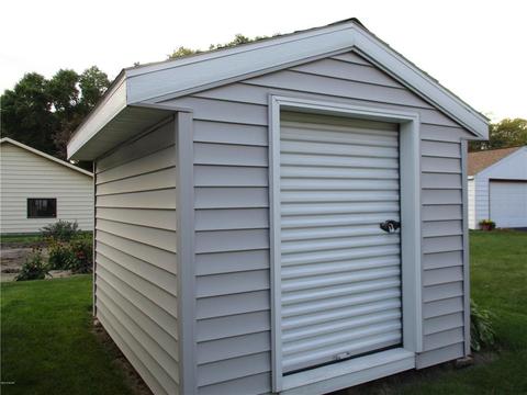 1124 3rd St SW, Willmar, MN 56201 photo 5