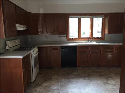 815 16th St SW, Willmar, MN 56201 photo 4