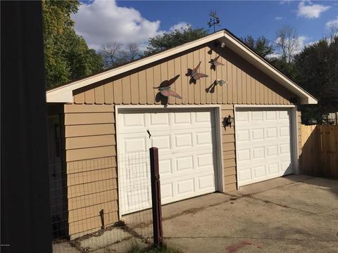 815 16th St SW, Willmar, MN 56201 photo 2