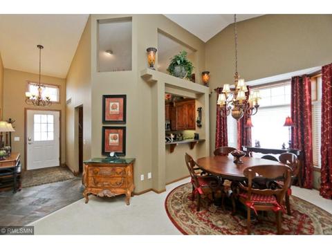 3784 Burgundy Dr, Eagan, MN 55122 photo 9