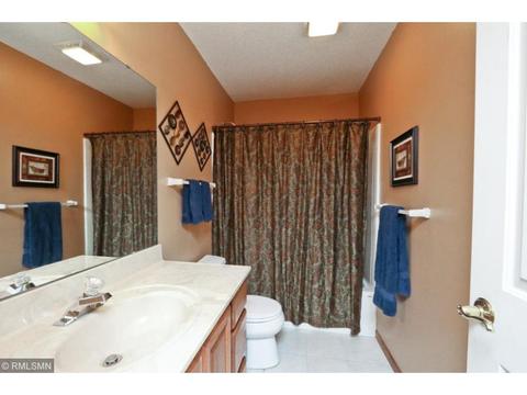 3784 Burgundy Dr, Eagan, MN 55122 photo 24