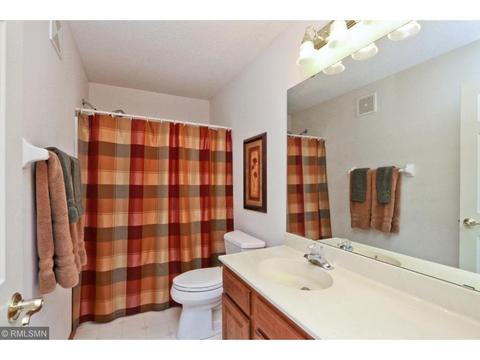 3784 Burgundy Dr, Eagan, MN 55122 photo 17