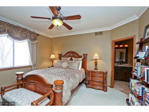 3784 Burgundy Dr, Eagan, MN 55122 photo 11