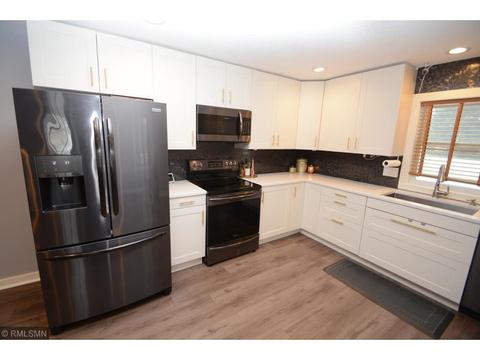 3910 Blackhawk Rd, Eagan, MN 55122 photo 8