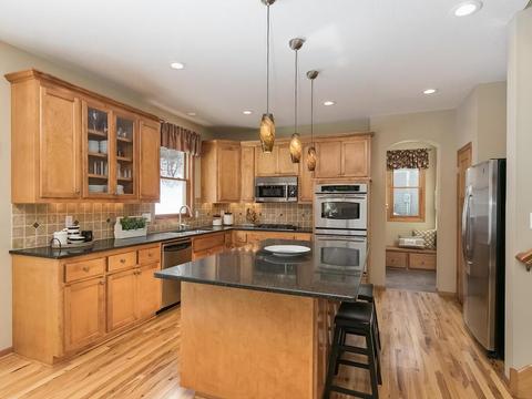 1516 Pinetree Trl, Eagan, MN 55122 photo 12