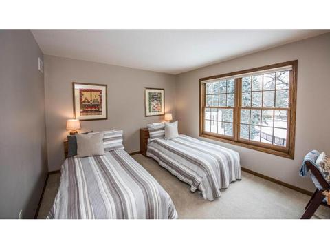 5501 River Bluff Dr, Bloomington, MN 55437 photo 15