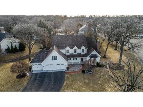 5501 River Bluff Dr, Bloomington, MN 55437 photo 1