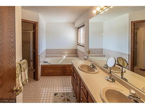 2420 Field Ct, Saint Cloud, MN 56301 photo 24