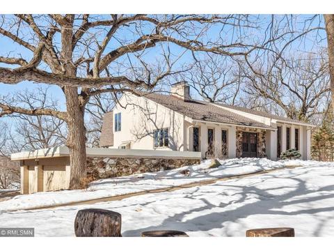 1640 Blackhawk Hills Rd, Eagan, MN 55122 photo 2