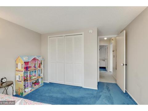 1640 Blackhawk Hills Rd, Eagan, MN 55122 photo 25