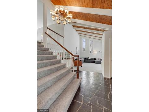 1640 Blackhawk Hills Rd, Eagan, MN 55122 photo 7
