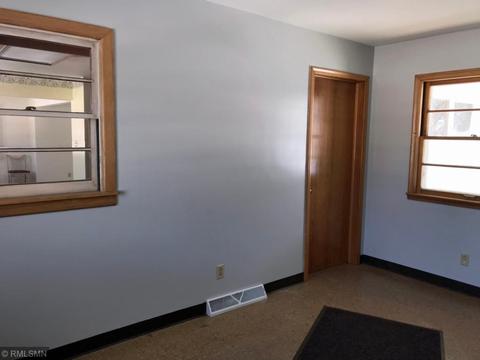 800 Brian St, Marshall, MN 56258 photo 12