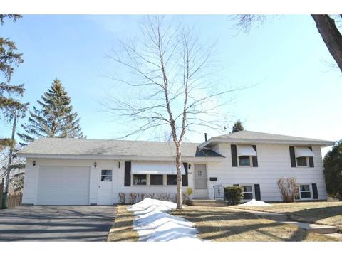 9009 Kell Ave S, Bloomington, MN 55437 photo 1
