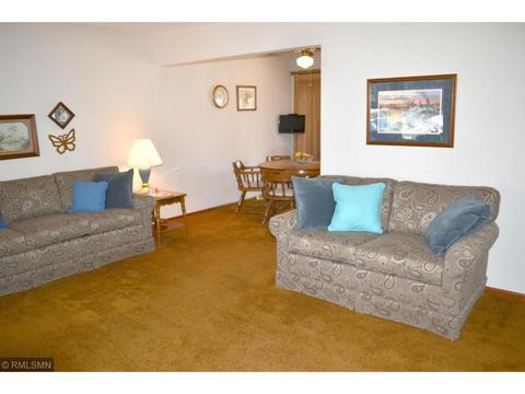 9009 Kell Ave S, Bloomington, MN 55437 photo 4