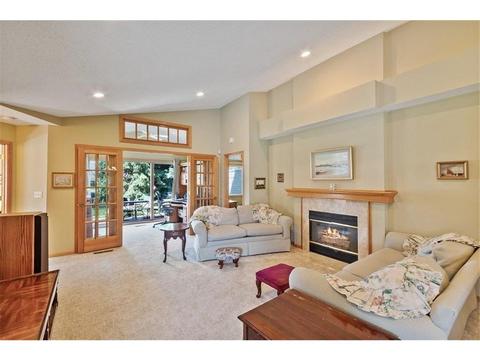 4079 Beaver Dam Rd, Eagan, MN 55122 photo 3